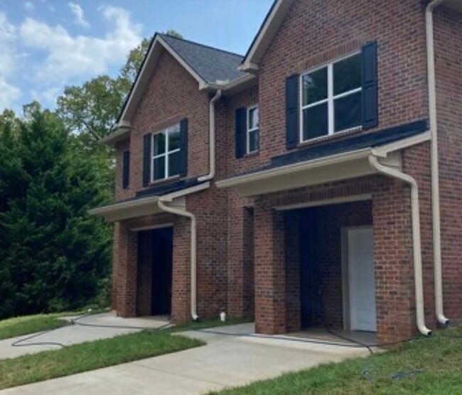 Building Photo - 1336 Gatewood Ln