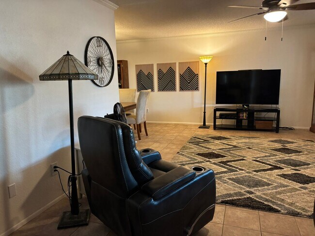 Building Photo - Lovely Home in 45+ Active Adult Community of Leisure World.  Available May through December 2026,...