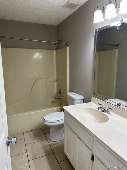 Building Photo - 508 Deer Path
