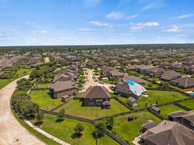 Building Photo - 2203 Rocky Shores Ln