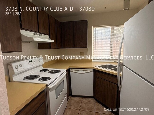 Building Photo - 3708 N Country Club Rd