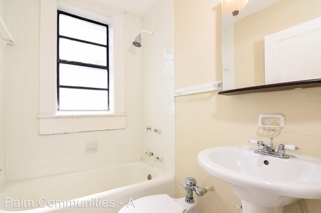 Building Photo - 611 W Horatio St