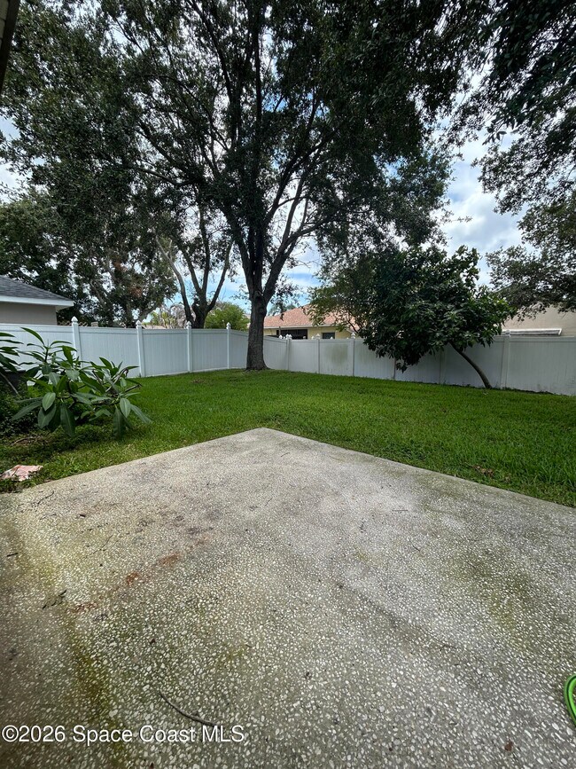Building Photo - 2891 Stratford Pointe Dr