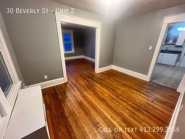 Building Photo - 30 Beverly St