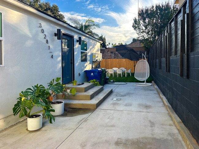 Building Photo - 3028 1st St