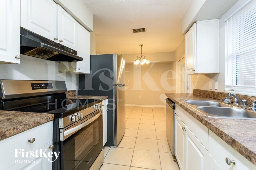 Building Photo - 431 Gilman Cir