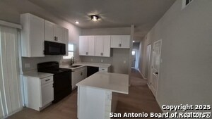 Building Photo - 7151 Sunlit Trail Dr