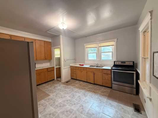 Building Photo - 421 E Crosstown Pkwy