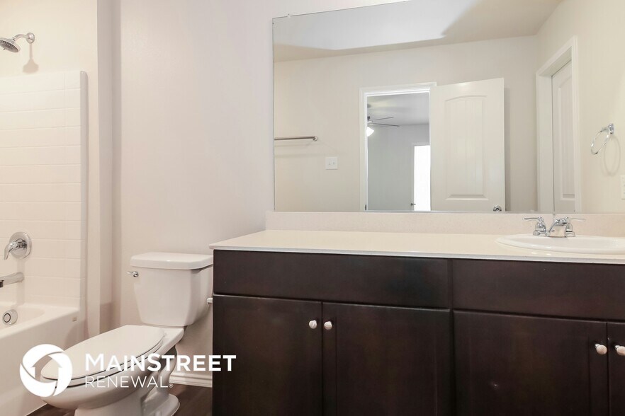 Building Photo - 5213 Longshadow Dr