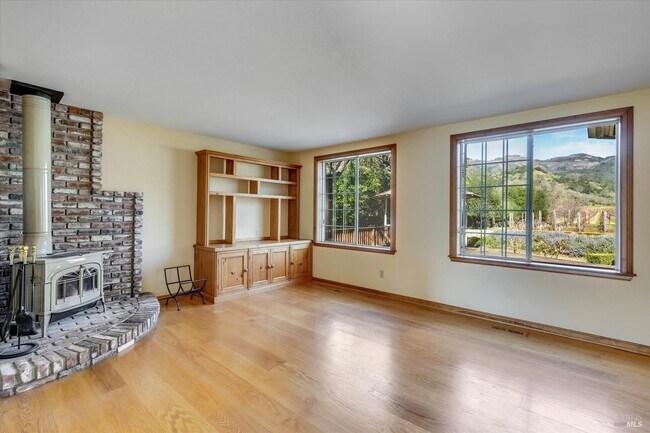 Building Photo - 20 Rosedale Rd