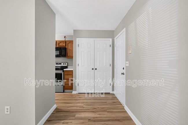 Building Photo - 3701-377D Cotswold Terrace