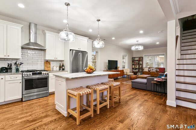 Building Photo - 210 High Ridge Ave