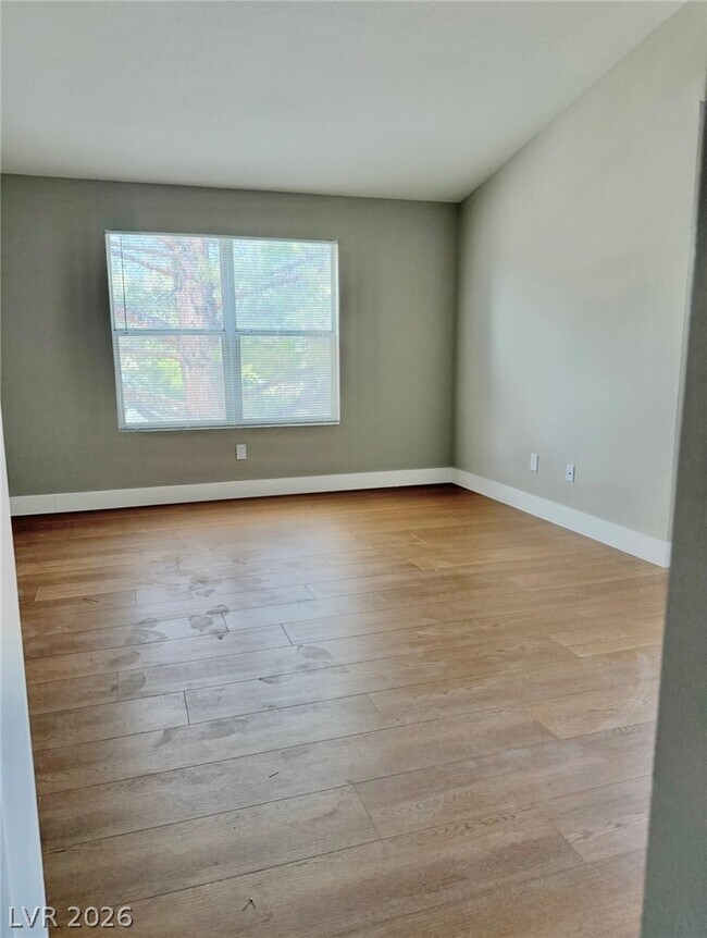 Building Photo - 1150 N Buffalo Dr