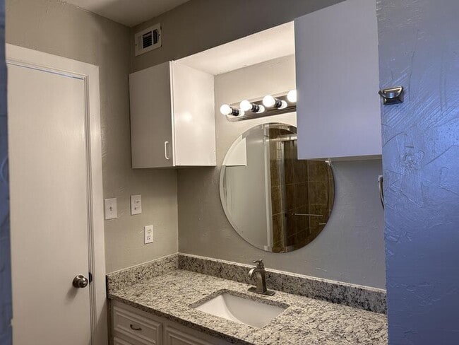 Building Photo - 503 Egret Ln