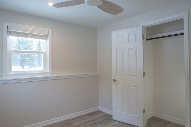 Building Photo - 180 N Main St