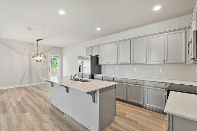 Building Photo - 1420 Brookhaven Dr