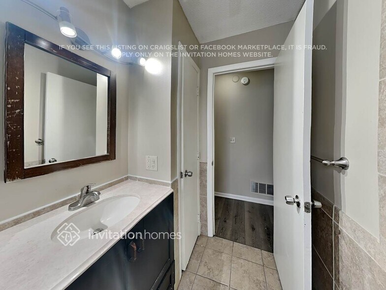 Building Photo - 5700 80th Ave N