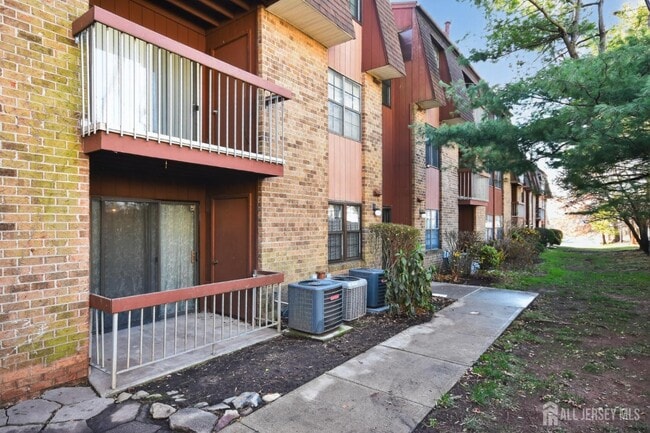 Building Photo - 111 Keystone Ct