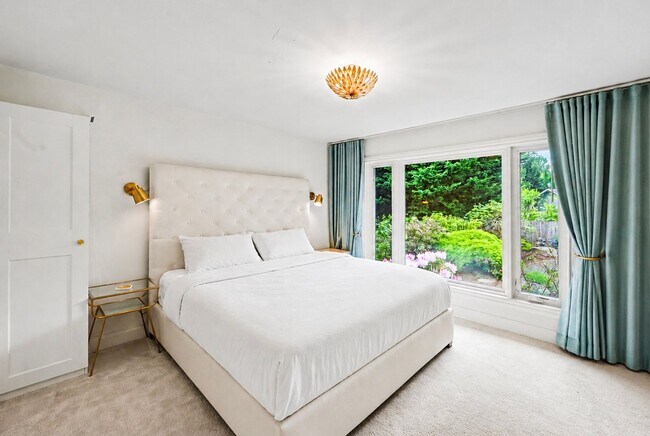 Building Photo - Luxury Wilburton Retreat | Updated 4BR Home with MIL Suite & Japanese Garden Near Downtown Bellevue