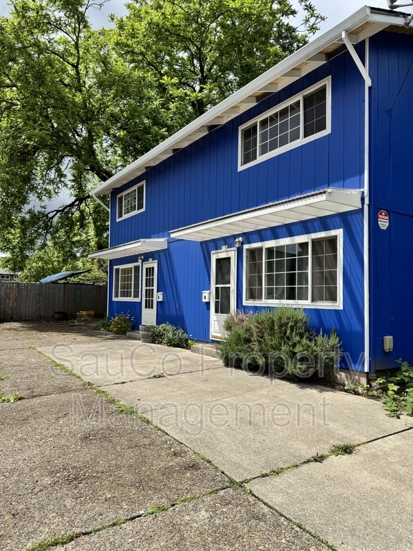 Building Photo - 538 S Nebraska St