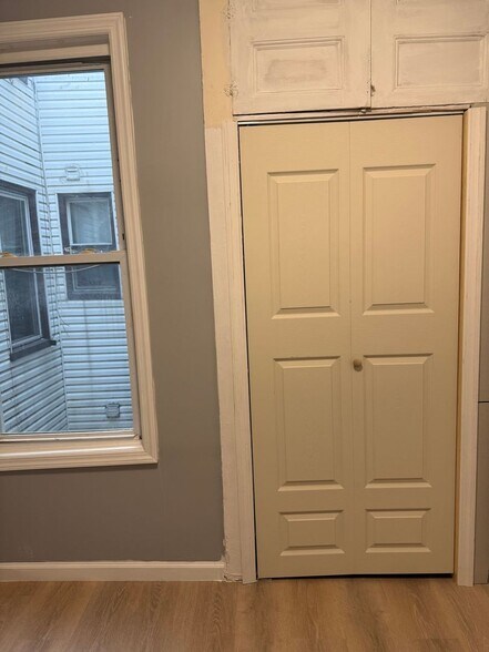 Building Photo - 189 Sheridan Ave