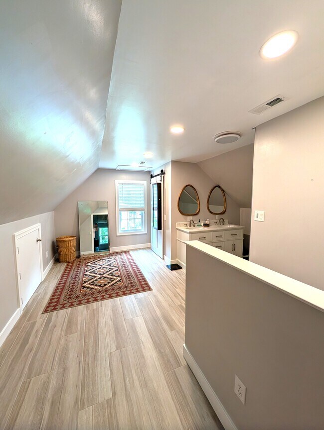 Building Photo - 5212 Hickory Fork Rd