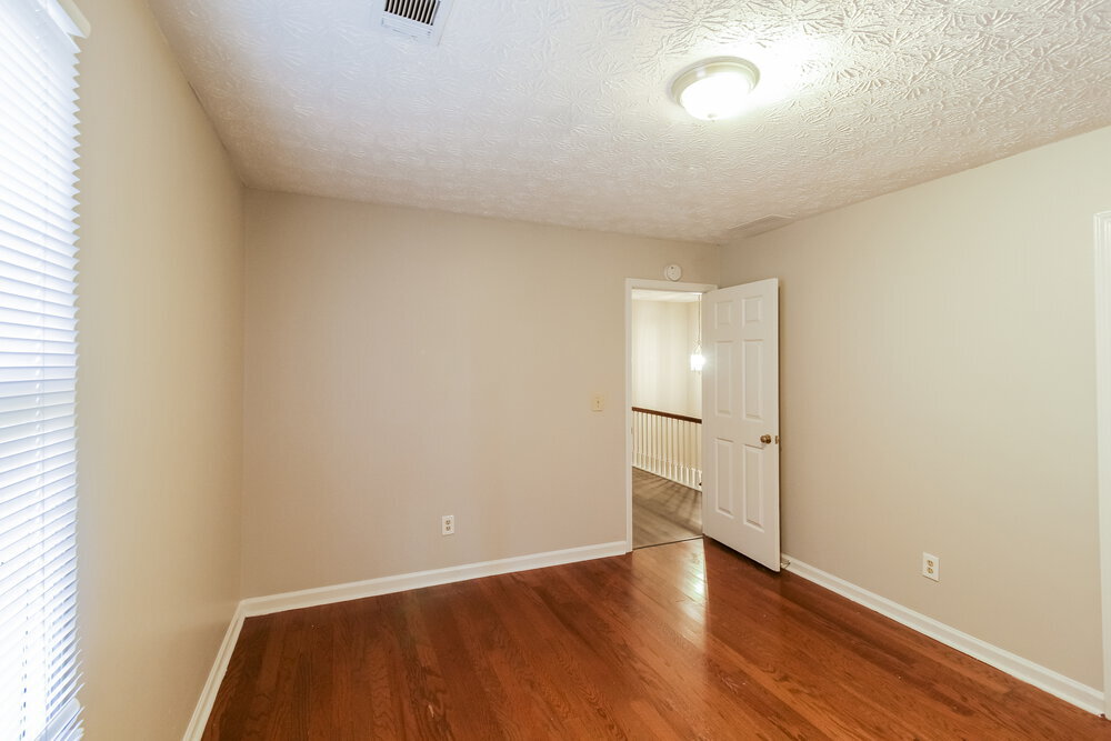 Building Photo - 2671 Ashley Cir