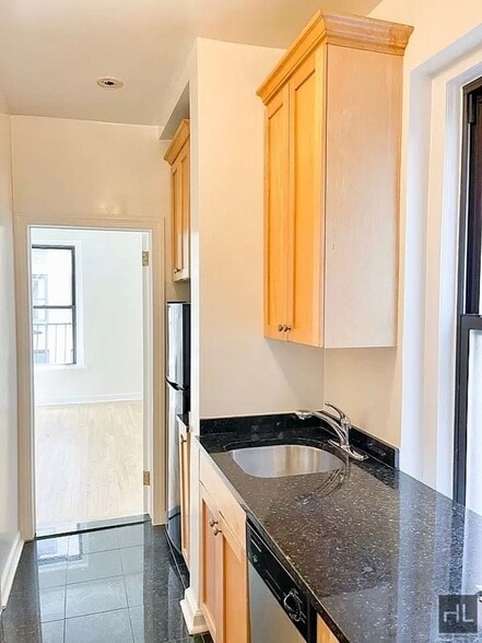 Building Photo - East 84th Street