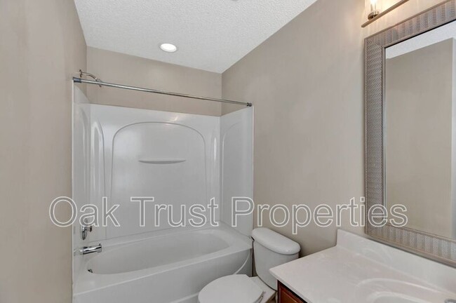 Building Photo - 117 Lynches River Dr