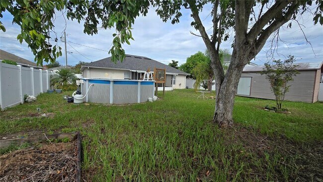 Building Photo - 1905 Myakka Ct