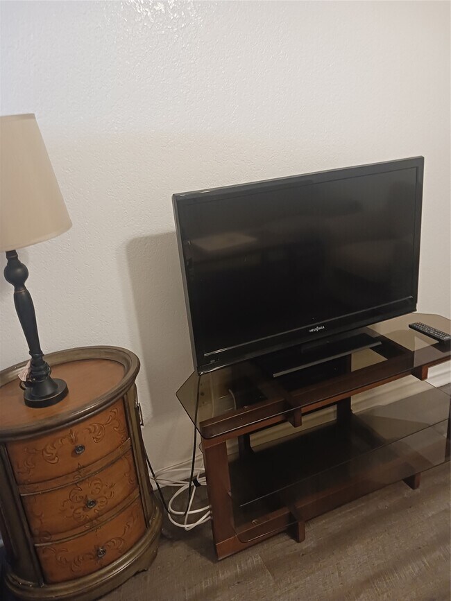 Building Photo - 921 Marine Dr