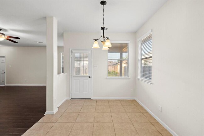Building Photo - 16710 Jelly Park Stone Dr