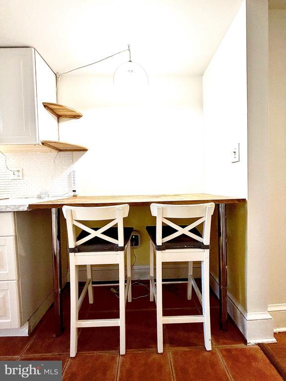 Building Photo - 1412 A St SE