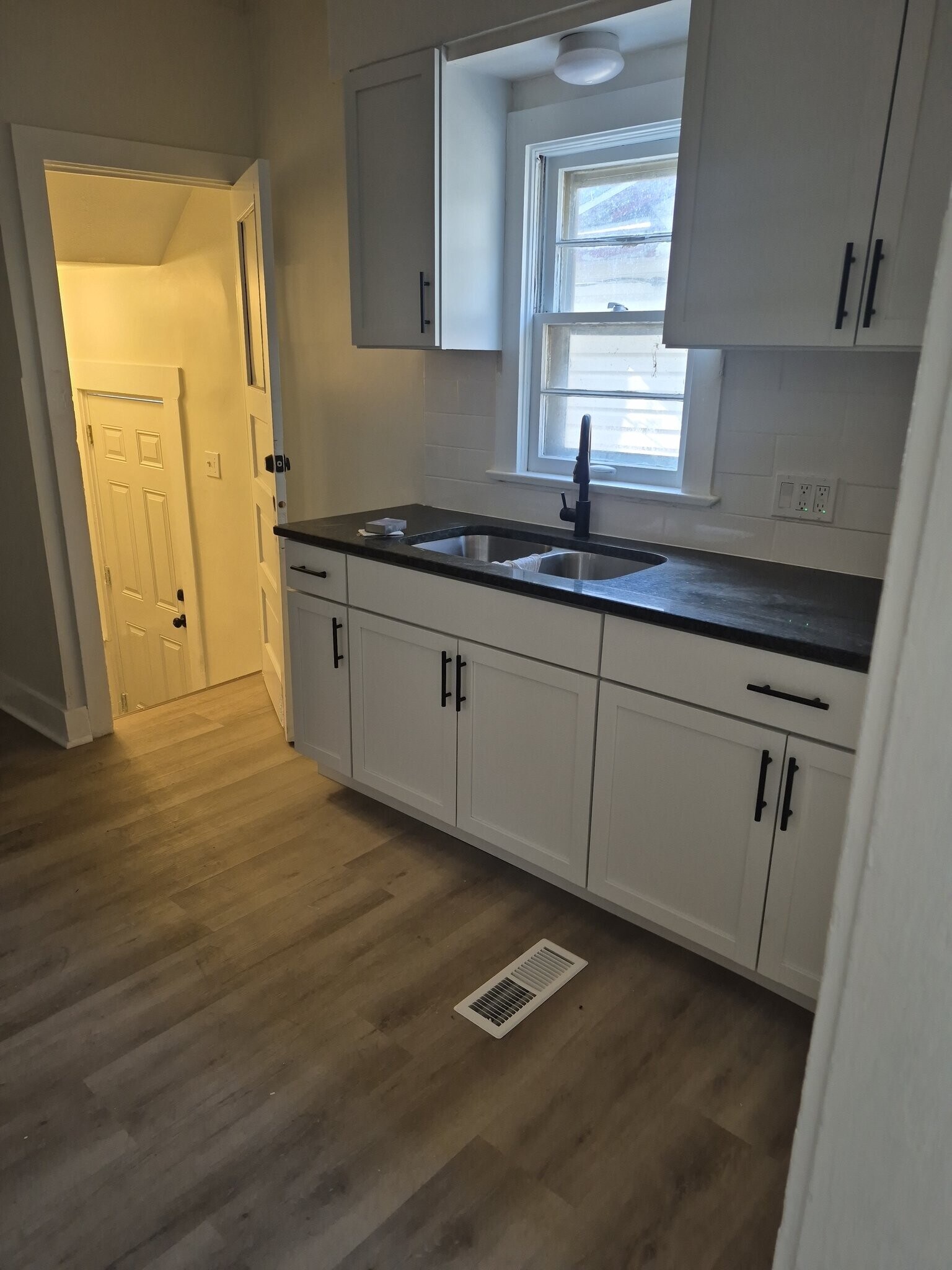 Building Photo - 3449 W 54th St