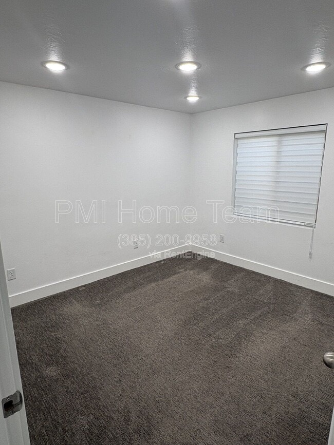 Building Photo - 651 W 1900 S