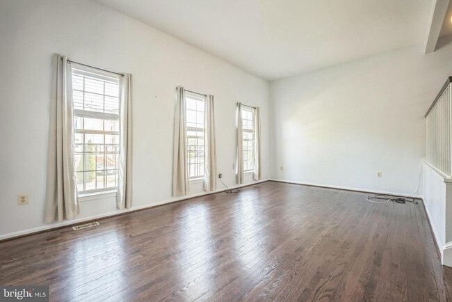 Building Photo - 44022 Gala Cir