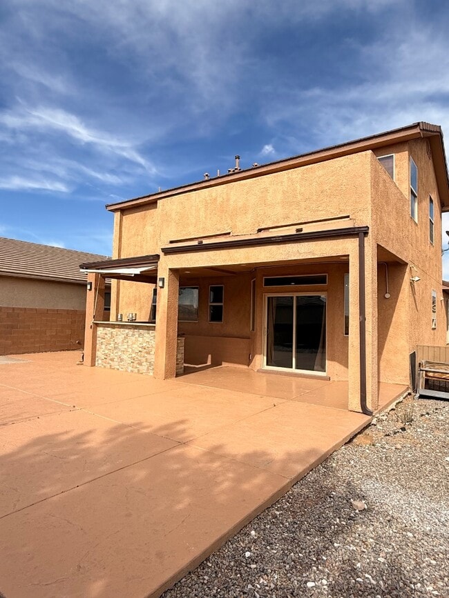 Building Photo - 2148 Vista de Colinas Dr SE