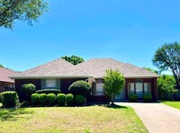 Building Photo - 2735 Wentworth Dr