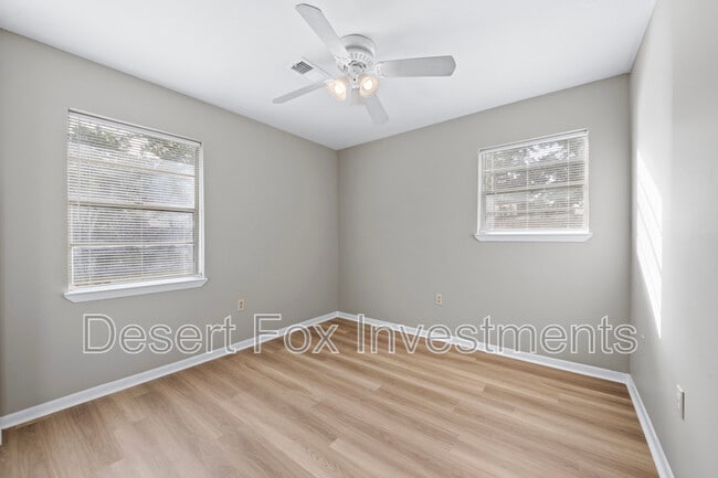 Building Photo - 101 N Ida Ln