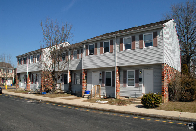 Primary Photo - Penny Point Park Apartments