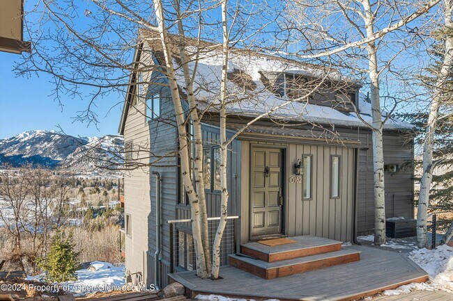 Building Photo - 182 Bennett Pl