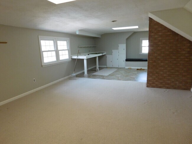 Building Photo - 509 W Wilson Creek Dr