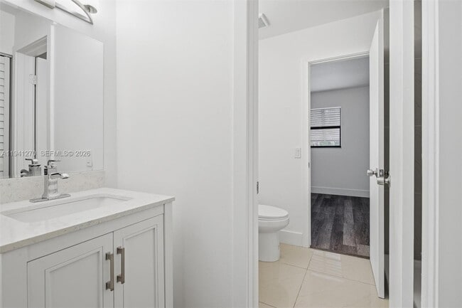 Building Photo - 6850 NW 173rd Dr