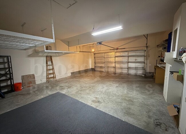 Building Photo - 12640 Springbrook Dr