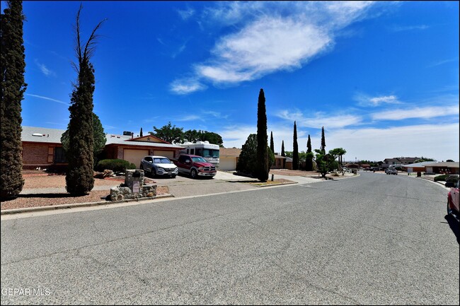 Building Photo - 4504 R J Lunn Ct