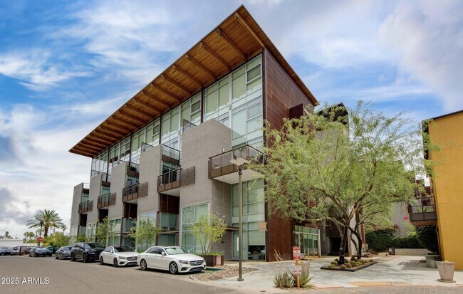 Building Photo - 4747 N Scottsdale Rd