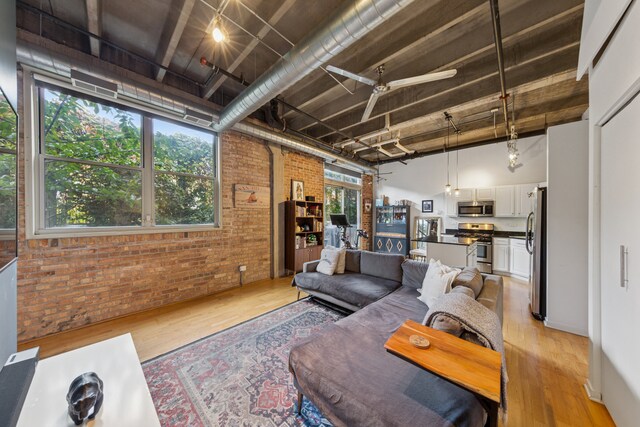 Building Photo - 1740 N Maplewood Ave