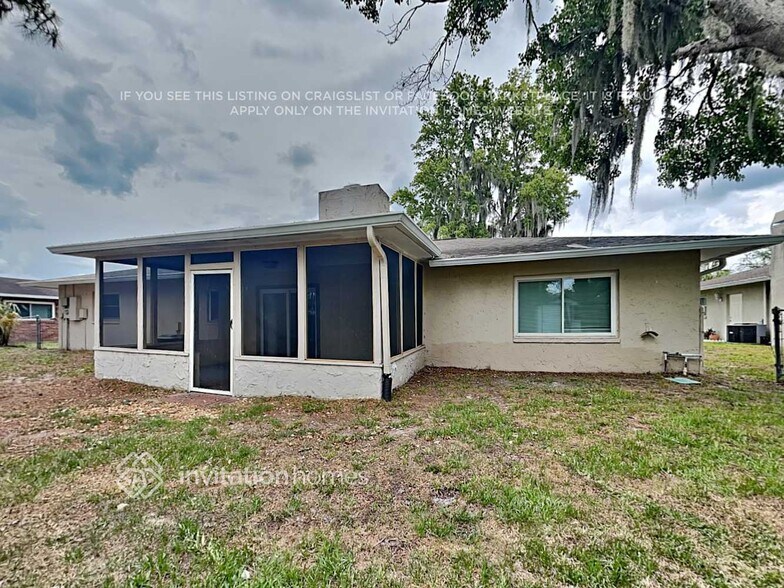 Building Photo - 26740 Magnolia Blvd