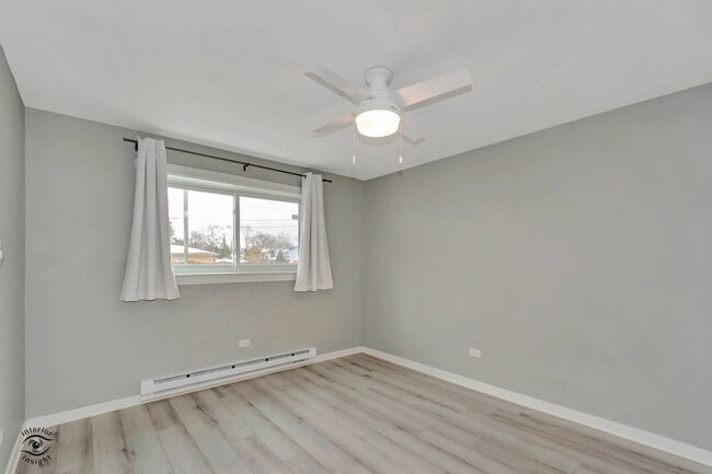 Building Photo - 7302 Blackstone Ave