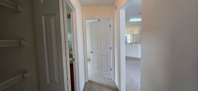 Building Photo - Single Family Home in Grandview